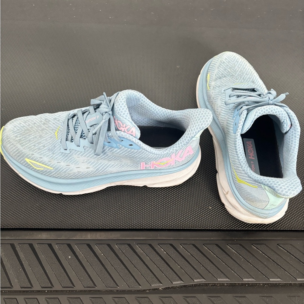 Hoka size 7.5